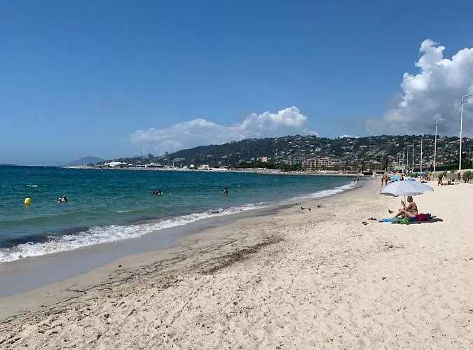 Bord De Juan Les Pins Apartment