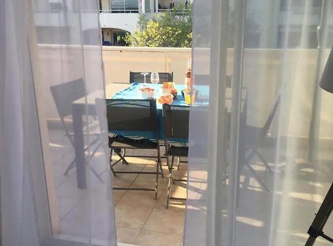 Bord De Juan Les Pins Apartment *